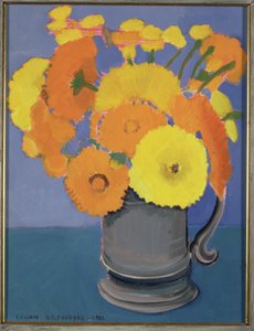 Fleurs orange dans une chope